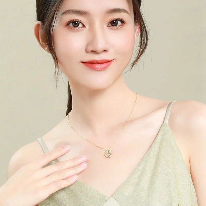 Retro Magnetic Folding Heart Shaped Four Leaf Clover Pendant Necklace Women Love Clavicle Chain Gifts Openable Choker Jewelry Jewelry and Clovers