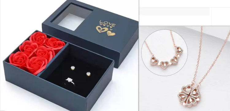 Retro Magnetic Folding Heart Shaped Four Leaf Clover Pendant Necklace Women Love Clavicle Chain Gifts Openable Choker Jewelry Jewelry and Clovers