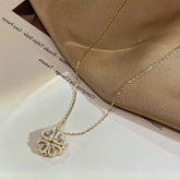 Retro Magnetic Folding Heart Shaped Four Leaf Clover Pendant Necklace Women Love Clavicle Chain Gifts Openable Choker Jewelry Jewelry and Clovers